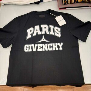 Givenchy Paris T-shirt Size Medium New with tags